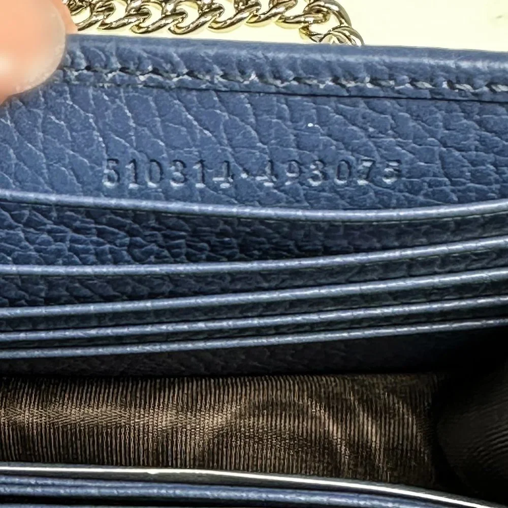 Gucci Interlocking GG Leather Wallet On Chain - Picture 7 of 8